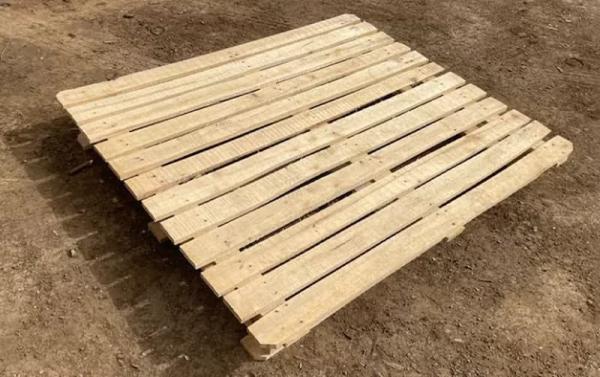 خرید پالت چوبی پتروشیمی 110 * 130 با قیمت استثنایی
